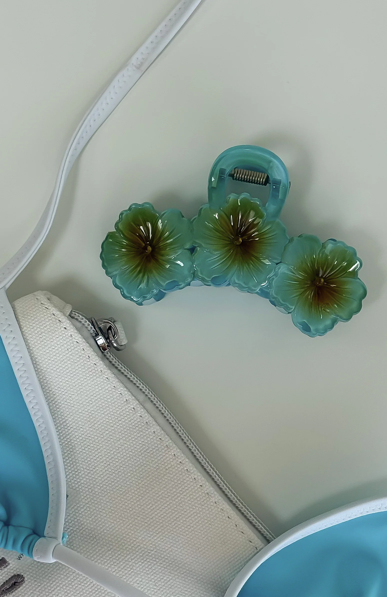 Chantria Hair Clip Blue - Image 5