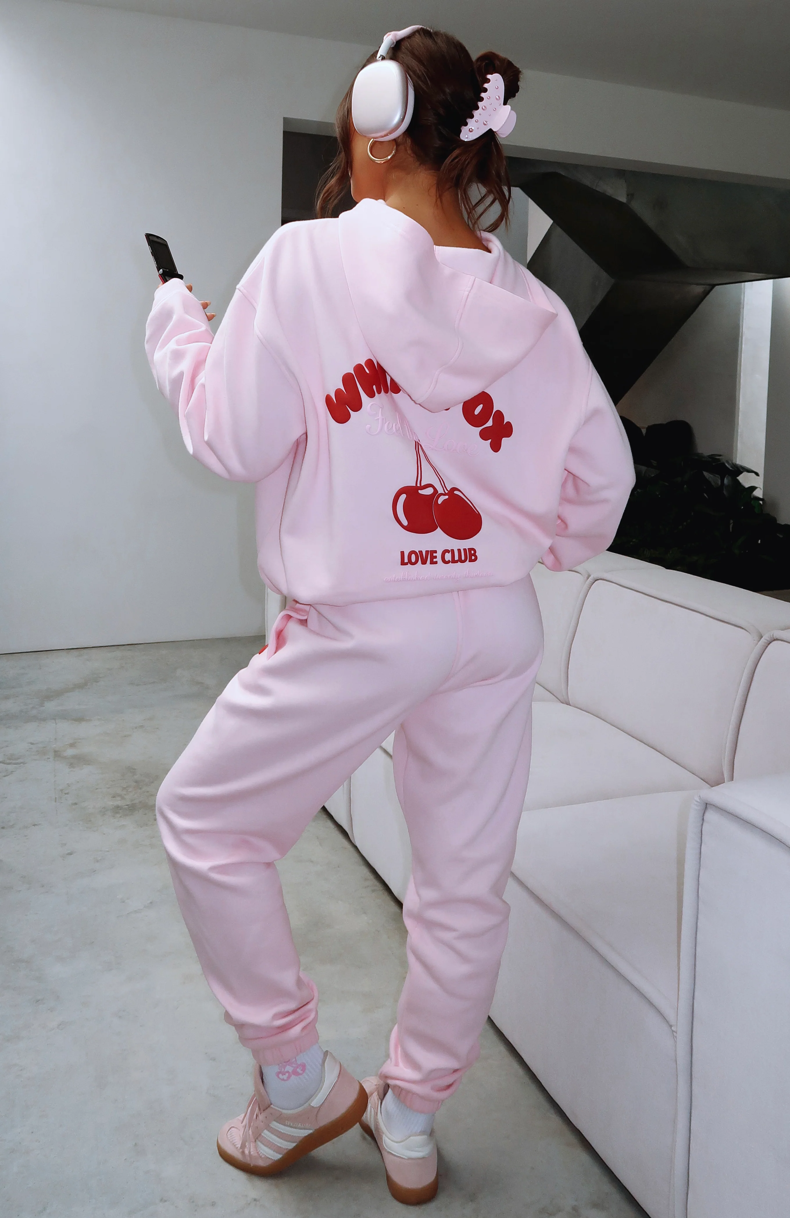 Love Me Tender Sweatpants Pink - Image 5