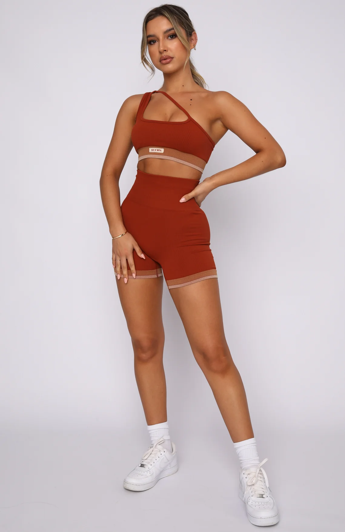 Sahara Seamless Sports Bra Burnt Clay - Image 5