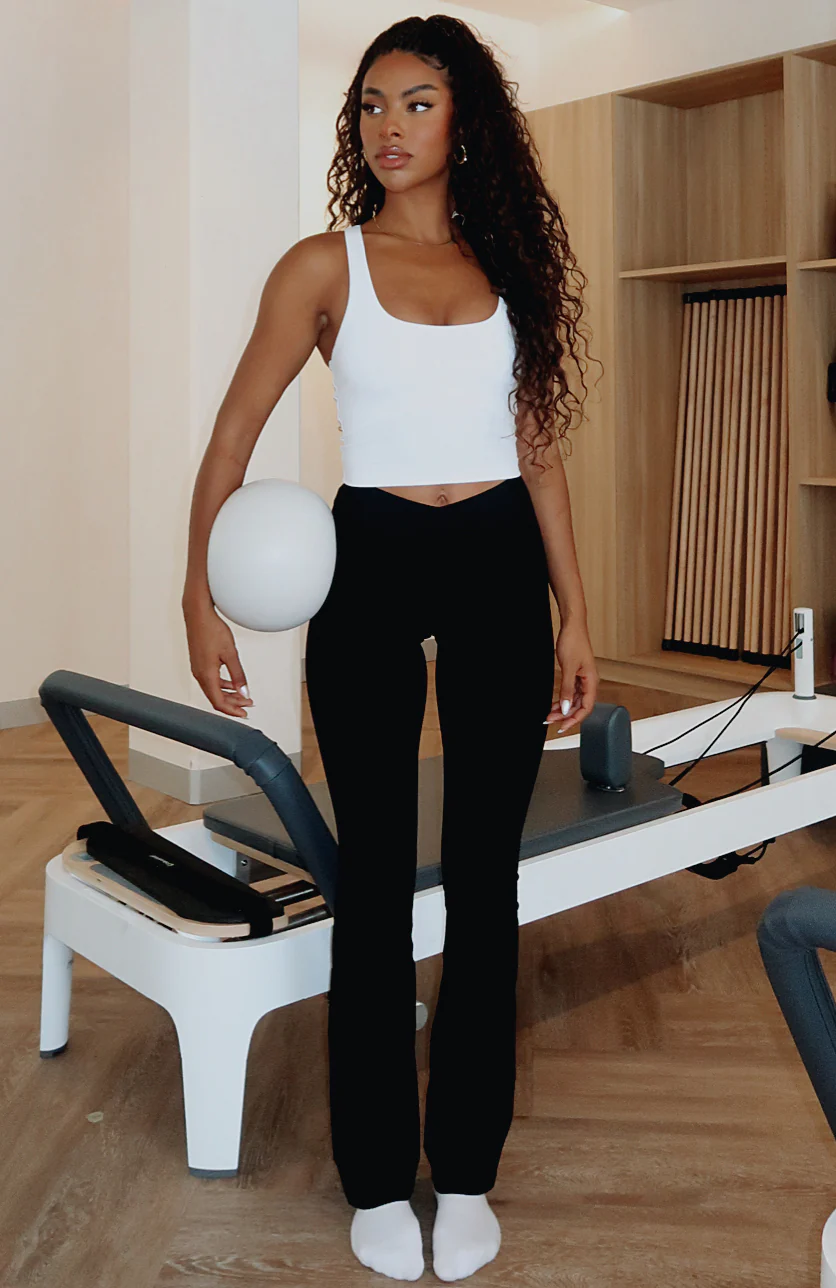 Wellness Flare Leggings Black - Image 5